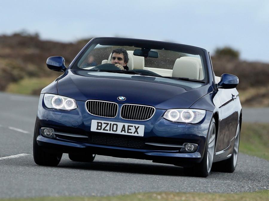 BMW 335i Convertible 2010 года  (UK) (фото 1 из 8)